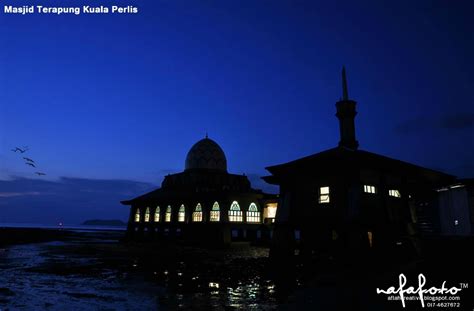 Masjid al hussain, kuala perlis,. Wan Perlis: Masjid Terapung Kuala Perlis