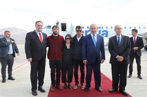 כל הנוסעים היוצאים מישראל ששהו מעל 72 שעות בישראל יידרשו להציג לנציג חברת התעופה לפני ההמראה תוצאת בדיקת pcr שלילית לנשאות לנגיף הקורונה. נחנך שדה התעופה רמון - פוליטיקלי- חדשות פוליטיקה אקטואליה ...