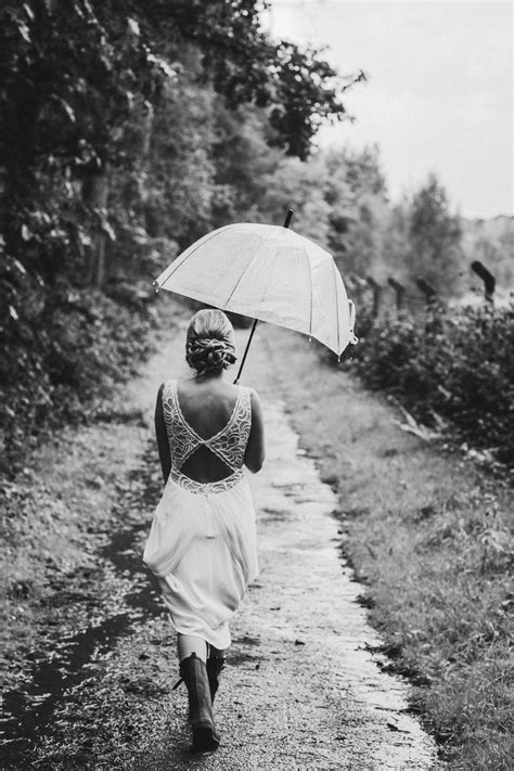 We did not find results for: Rainy wedding day photo shoot