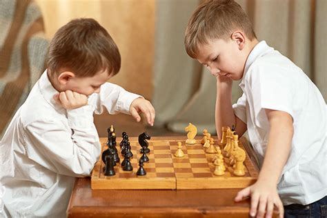 4 being a good teacher. Easy methods to play chess: A step by step information ...