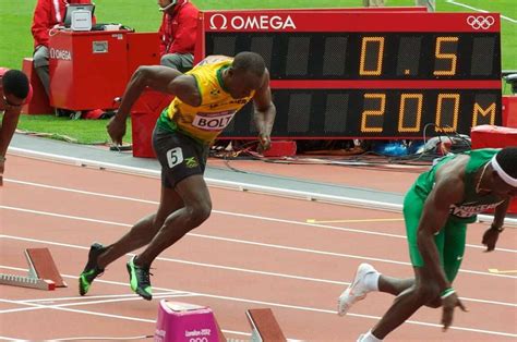 Usain st leo bolt, oj, cd is a jamaican retired sprinter, widely considered to be the greatest sprinter of all time. Hoeveel geld verdient Usain Bolt? - OneTime.nl