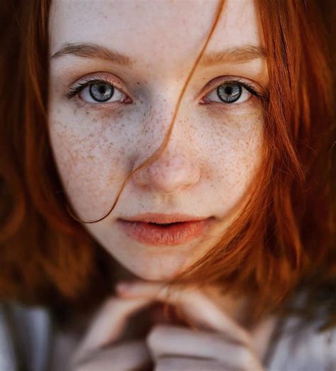 Pin By Francesc Herran On Bellas Pelirrojas Y Pecosas Freckles Girl Model Photos Woman Face
