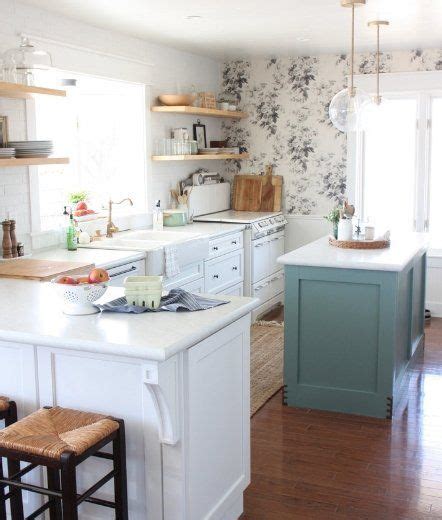 Floral wallpaper in farmhouse style kitchen via The Festive Farmhouse