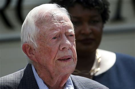 Vice president mondale's trip to europe and japan remarks of the president and the vice president on the vice president. Jimmy Carter se rompió la cadera y es operado de urgencia