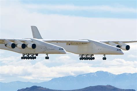 Stratolaunch Roc Performs First Flight With Retracted Landing Gear