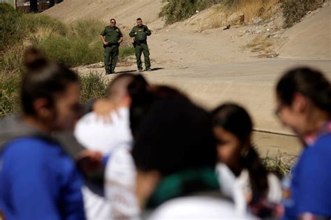 u s mexico border arrests fall in october wsj