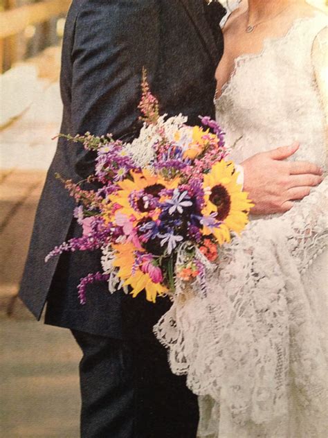 In fact, she used the other two gowns. Kelly Clarkson's wedding bouquet | Things I Like | Pinterest | Weddings
