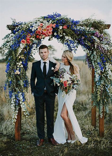 Stone arch with rustic chandeliers 20 ideas for the perfect bohemian wedding - Parfum Flower ...