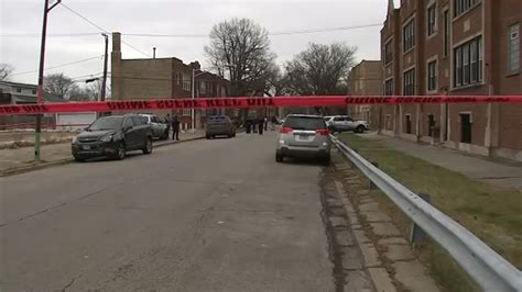 Chicago Police Shooting Leevon Smith Man Shot By Off Duty Cpd Officer Intervening Robbery In