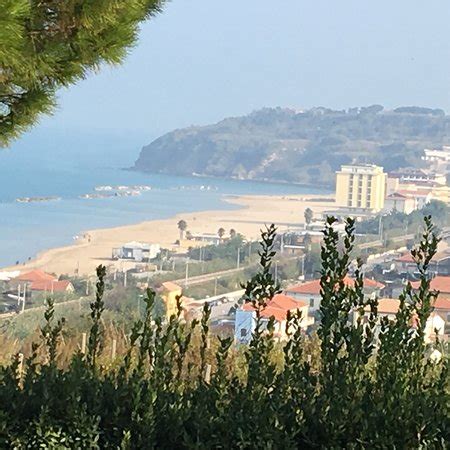 Internet, aria condizionata, animali ammessi, tv, satellite o tv via la casetta della spiaggia. Ortona : Spiaggia Lido Riccio | Aggiornato 2019 | tutto ...
