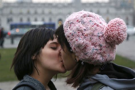 Instagram Bans Lesbian Bi And Gays Hashtags But Its Not Why You