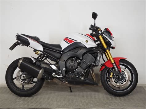 The fz8 fills the gap for sport riders who feel a 600cc is too small and a 1000cc is too big. Yamaha FZ8 - Bikers Joint