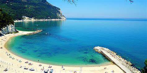 Società conero, un cantiere unico che realizza straordinarie imbarcazioni in vetroresina, forte della trentennale esperienza nel settore. Riviera del Conero - Marken - italien.de