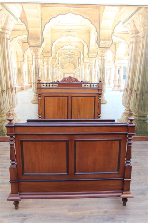 Ein sonderfall des babybettes für säuglinge ist das pflegebett. Jugendstil Bett: Edle Details für besonderen Stil