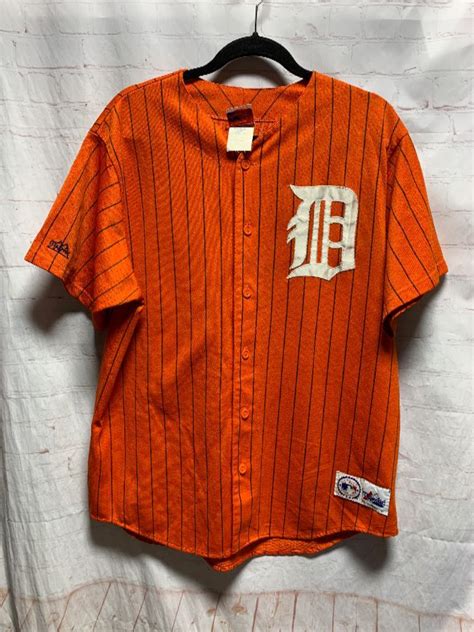 Mlb Detroit Tigers Baseball Jersey W Pin Stripes Boardwalk Vintage