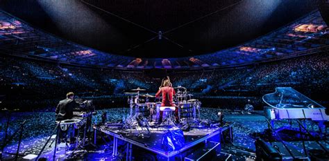 Enjoy whenever and wherever you go. MUSE : FILM_Muse - Live At Rome Olympic Stadium (2013)