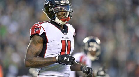 Stay up to date with nfl player news, rumors, updates, analysis, social feeds, and more at fox sports. Julio Jones contract dispute: Falcons, WR come to ...