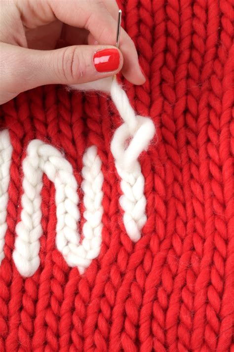 Download HOW TO MAKE THE CHAIN STITCH to embroider words on knitted items | Crochet tutorial, Crochet ...