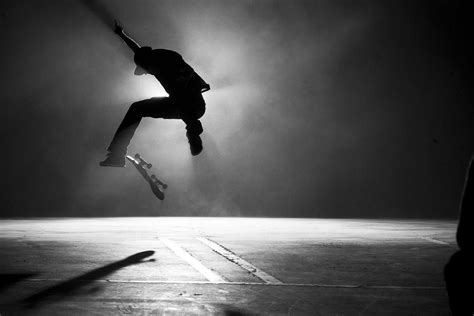 Watch the world of red bull win.gs/redbull. Focus On: Beeindruckende Schwarz-Weiß-Fotos - Photo | Red ...