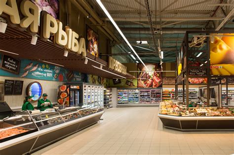 Spar hypermarket in Diagonal design - Aisberg