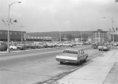 Rutland is a city of about 17,000 people in southern vermont. Rutland, Vermont, 1970, part 5 | Hemmings Daily