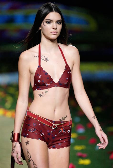 Kendall Jenner For Victoria S Secret Underwear Giant Keen To Turn