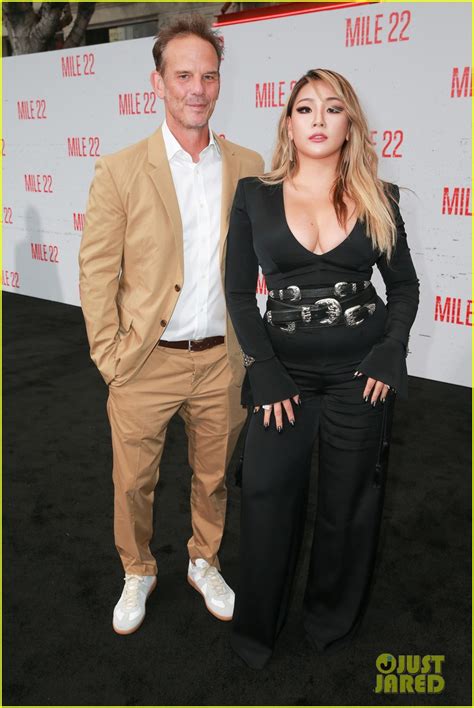 Watch iko uwais movies and shows for free on zoechip. Mark Wahlberg, Lauren Cohan, & Ronda Rousey Premiere 'Mile ...