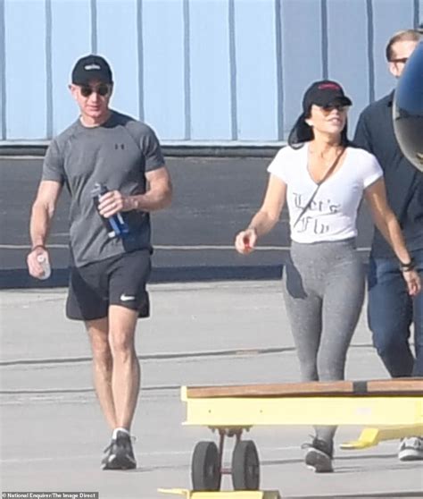 Investigation into helicopter crash that killed kobe bryant. Jeff Bezos and mistress Lauren Sanchez take helicopter to ...