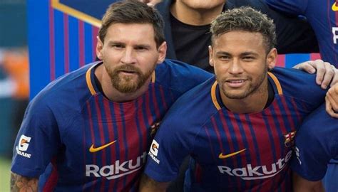 He is playing for barcelona team. هل يبقى ميسي في برشلونة بسبب نيمار؟