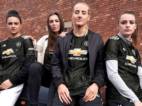 Footy headlines claims to have the first look at man united's new home strip for next season. Camiseta suplente adidas del Manchester United 2020/2021