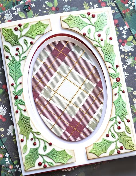 Poppystamps Die Bright Holly Tall Curve Border