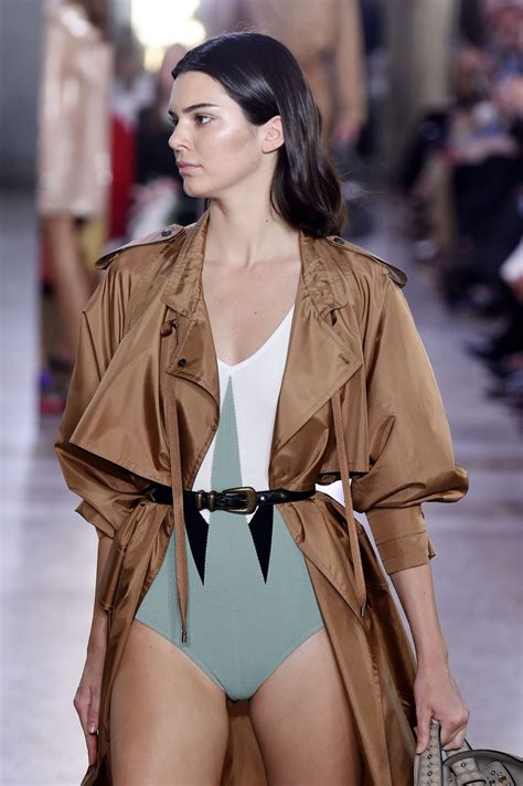 Submitted 2 days ago by sunflower688. Kendall Jenner Walks Bottega Veneta Show in Milan, Italy ...