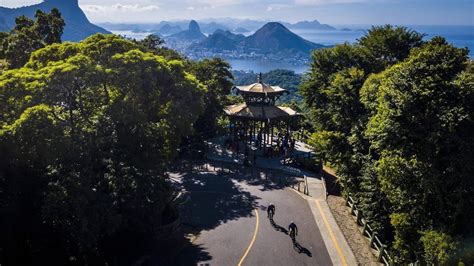 No jornal de notícias online acompanhe as notícias, os vídeos, os áudios e as infografias de toda a actualidade nacional, internacional e local. Mesmo interditado Parque Nacional da Tijuca está sendo ...
