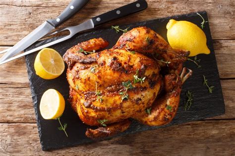 Przepis na pieczonego kurczaka jak przygotować i upiec kurczaka