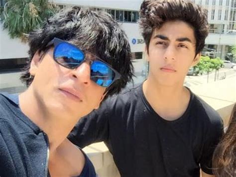 here is why shahrukh khan s son aryan s bollywood debut is on hold filmibeat