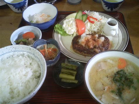 のびーの食っちゃね～だらだらな日々。食っちゃ寝生活してても意外と平気だったりする。 ハンバーグ定食（1100円）