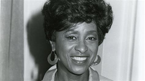 Guideposts Classics Marla Gibbs On Stepping Out In Faith Guideposts