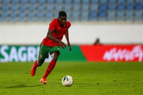 Jun 14, 2021 · real madrid are reportedly set to rival manchester city in the race to sign portuguese wonderkid nuno mendes from sporting cp this summer. Sporting CP Prodigy Nuno Mendes on Radars of Arsenal ...