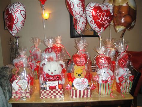 This beautiful valentine's day gift basket includes everything for him to enjoy a delightful valentine's day. Valentine Gift Baskets! | Great gift/craft ideas ...