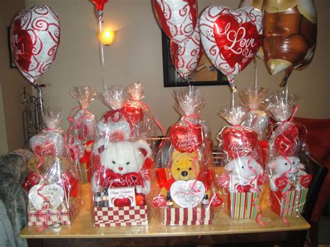 From you flowers.com offers unique valentine day delivery gifts from our teddy bears with red roses from valentine's flower gifts for her, valentine plants for him and valentine candy baskets for the kids. Valentine Gift Baskets! | Great gift/craft ideas ...