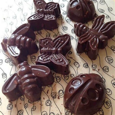 Here are a few ways to make simple silicone mold putty, squishy objects, and more.note: How to Make Peanut Butter Cups in Silicone Molds | Recipe ...