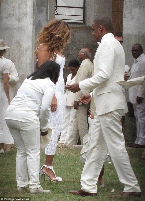 Solange Knowles Breaks Out In Hives On Wedding Day Solange Wedding Beyonce And Jay Beyonce