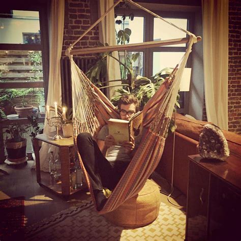 20 Ideas For Decorating With Indoor Hammocks