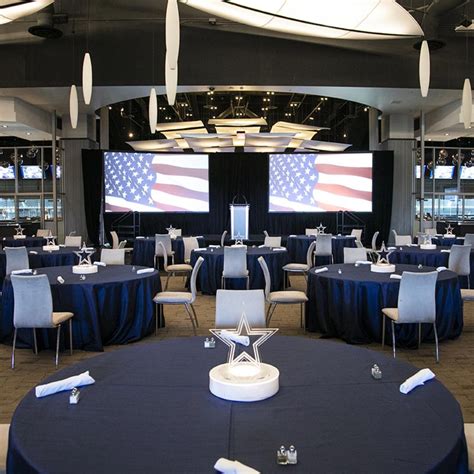 Main Level Club at AT&T Stadium - Stadium in in Arlington, TX | The Vendry