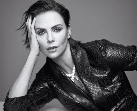 Born 7 august 1975) is a south african and american actress and producer. Charlize Theron: "The Old Guard", entrevista exclusiva ...