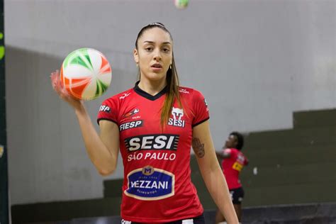 80% de fernanda garay e 60% de gabi sérvia: Melhor do Vôlei - gabi candido