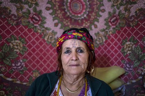 Algeria Cosa Cè Dietro I Tatuaggi Sul Viso Delle Donne Berbere 9