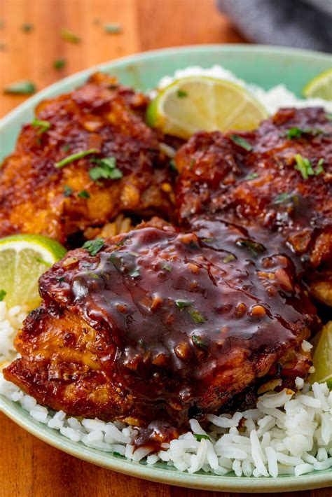 These Slow Cooker Chicken Thighs Have The Most Addictive Sauce Recipe
