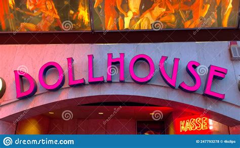 Dollhouse Erotic Club At Hamburg Reeperbahn Entertainment And Red Light