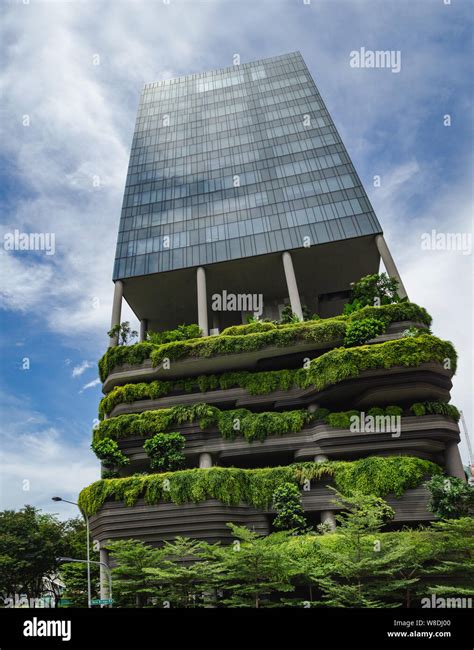 Singapore Skyscraper Plant Covered Hi Res Stock Photography And Images